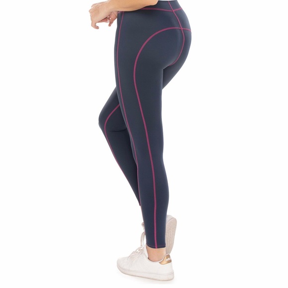 NWT Miraclesuit Tummy-Control Performance 7/8 Leggings - Picture 5 of 8